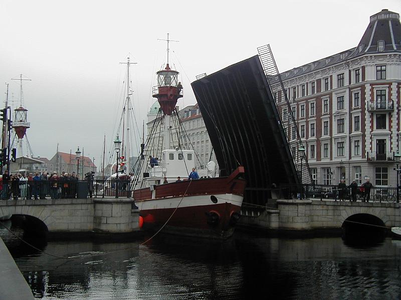 32 P1010100.JPG